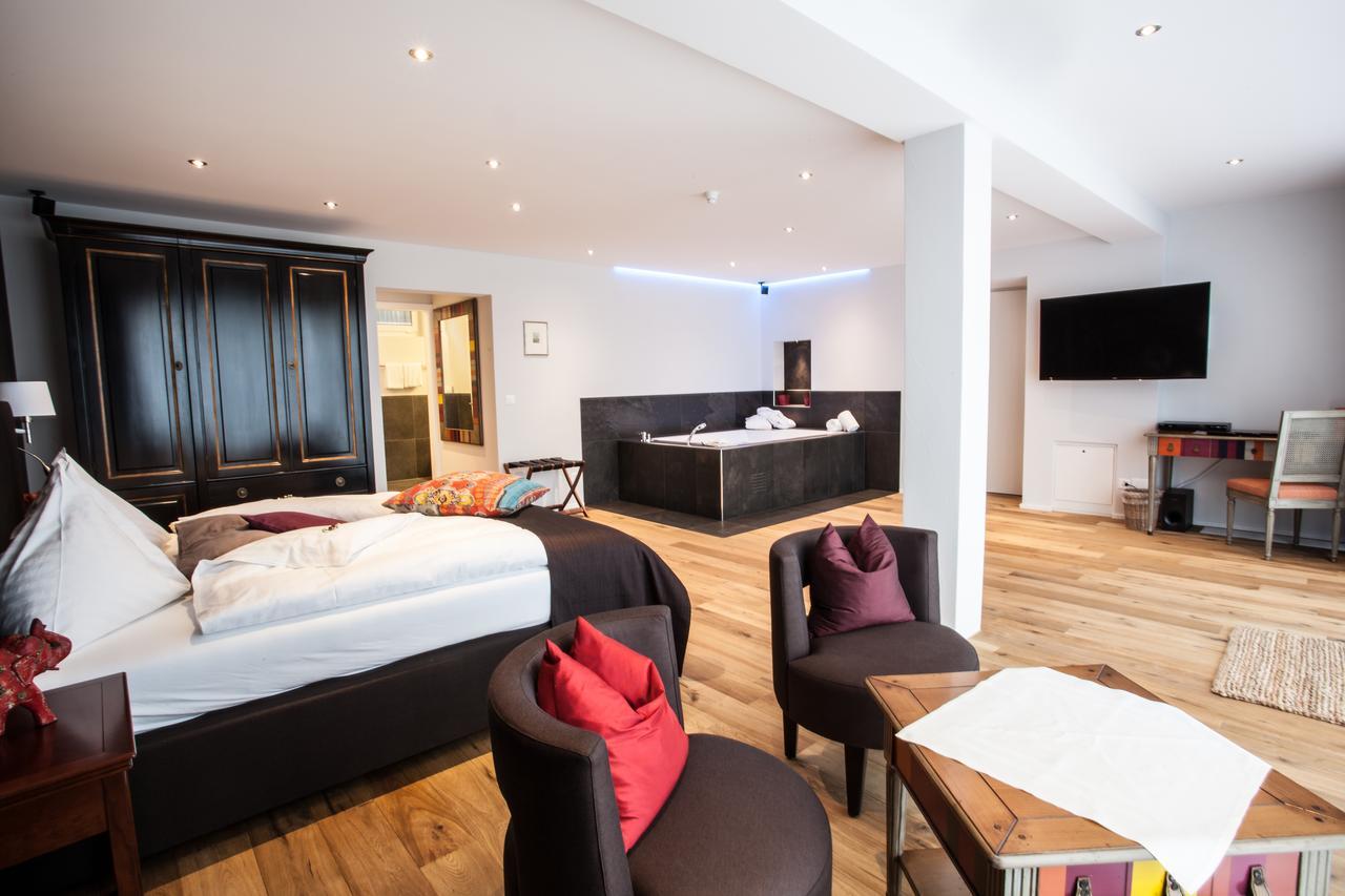 Hotel Riviera Loft Вегис Екстериор снимка